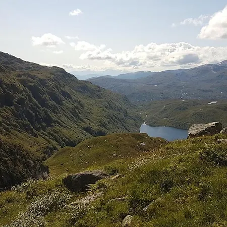 Spacious, Warm Mountain - Kvamskogen *